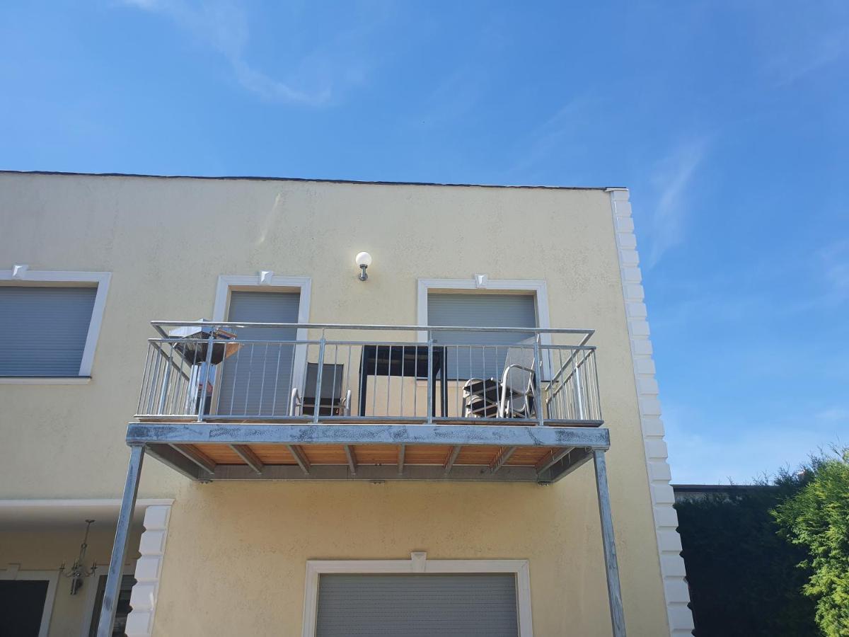 Ferienwohnung Lindenblick Аренсфелде Екстериор снимка